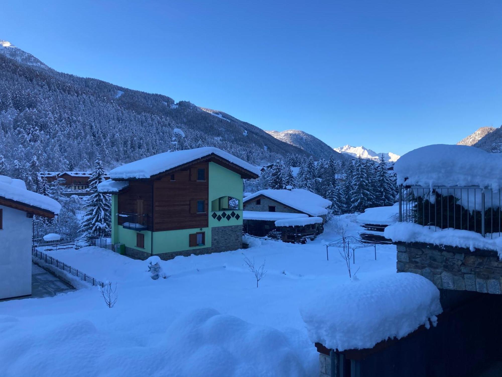 Giava'S Mountain Place Aprica Exteriör bild